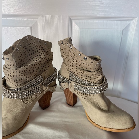 Not rated women’s slouch booties - Picture 3 of 6